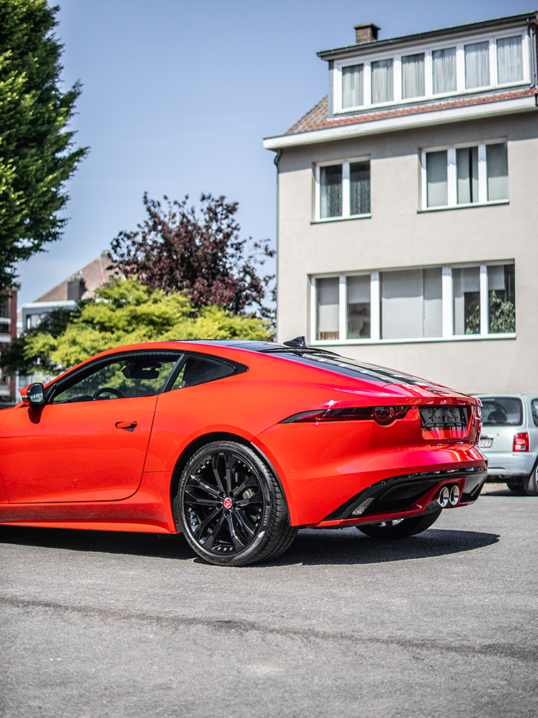 Jaguar F-Type (2016)