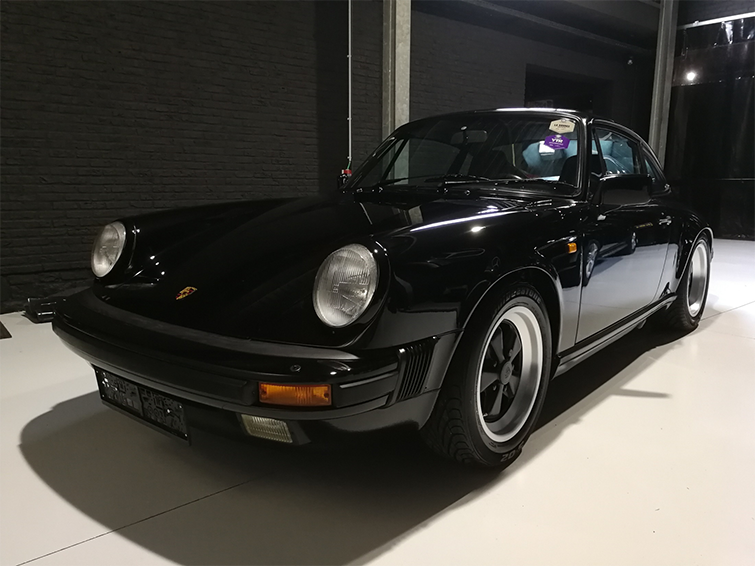 Porsche 911 Carrera 3.2 (1988)