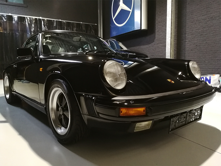 Porsche 911 Carrera 3.2 (1988)